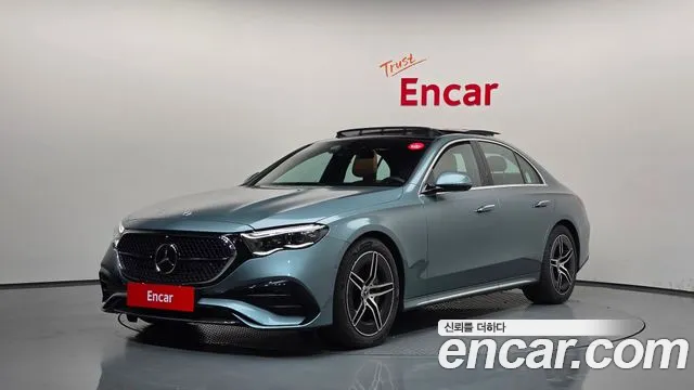 Mercedes-Benz E-Class 2025 — photo 1