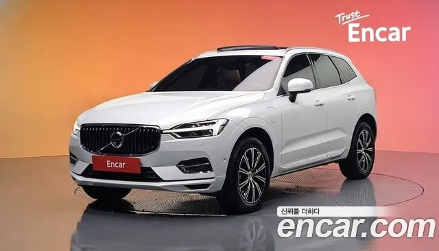 Volvo XC60 2021 — photo 1