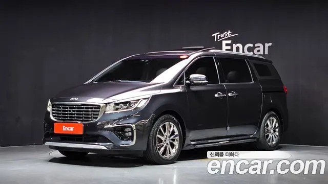 Kia Canival 2019 — photo 1