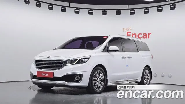 Kia Canival 2018 — photo 1