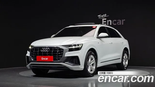Audi Q8 2020 — photo 1