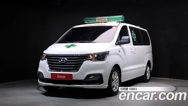 Hyundai Starex 2019 — photo 1