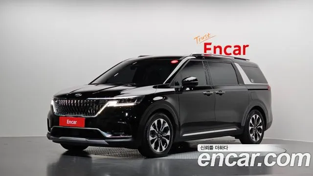Kia Canival 2021 — photo 1