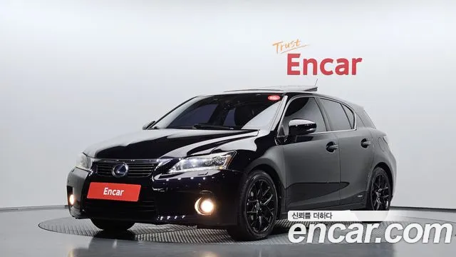 Lexus CT200h 2012 — photo 1