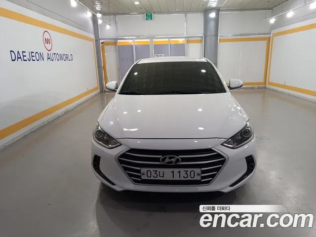 Hyundai AVANTE 2018 — photo 1