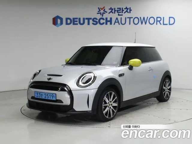 Mini Cooper 2022 — photo 1
