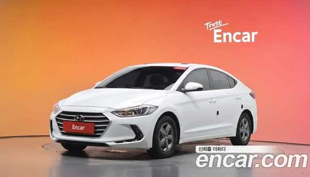 Hyundai AVANTE 2017 — photo 1