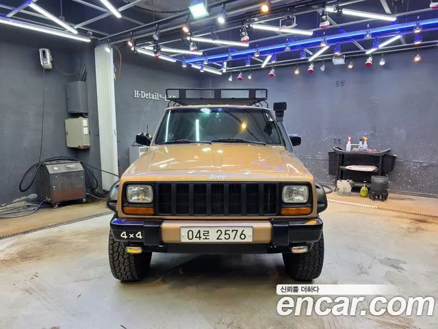 Jeep Cherokee 1999 — photo 1