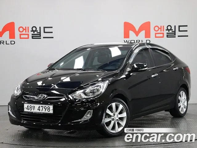Hyundai Accent 2011 — photo 1