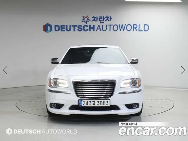 Chrysler 300C 2014 — photo 1