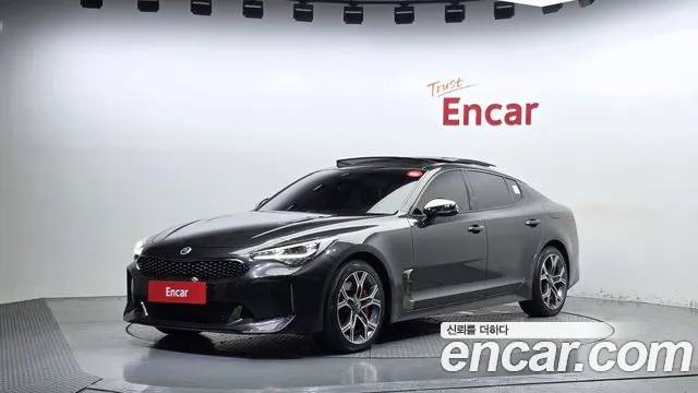 Kia Stinger 2019 — photo 1