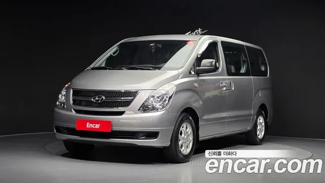 Hyundai Starex 2011 — photo 1