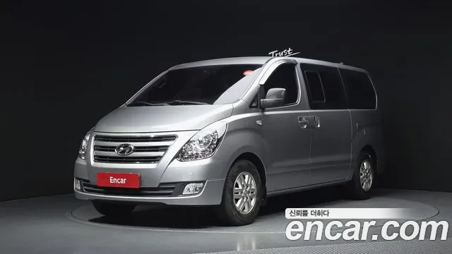 Hyundai Starex 2018 — photo 1