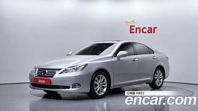Lexus ES 2011 — photo 1