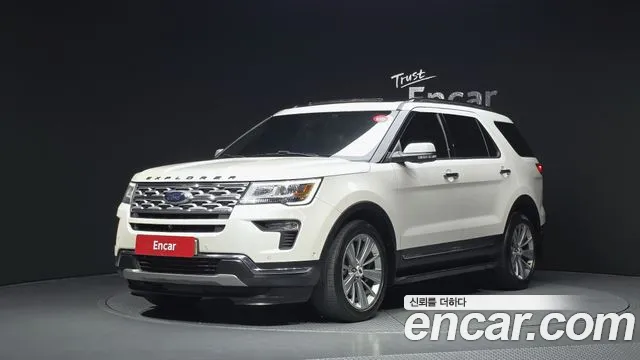 Ford Explorer 2018 — photo 1