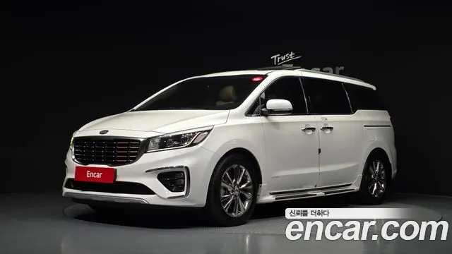 Kia Canival 2020 — photo 1