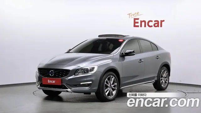 Volvo S60 2016 — photo 1