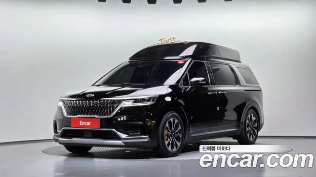 Kia Canival 2021 — photo 1