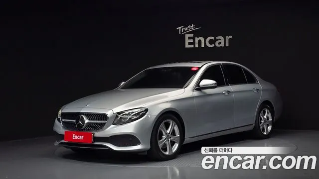 Mercedes-Benz E-Class 2017 — photo 1