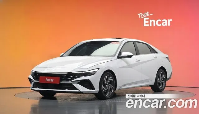 Hyundai AVANTE 2025 — photo 1