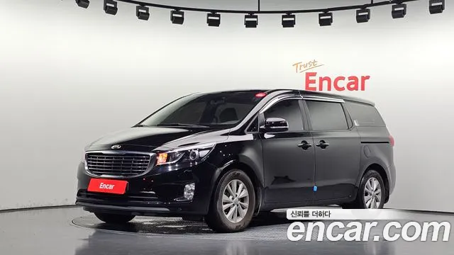 Kia Canival 2017 — photo 1
