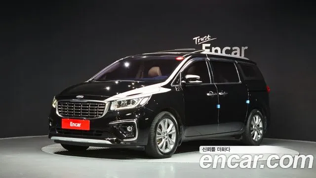 Kia Canival 2019 — photo 1