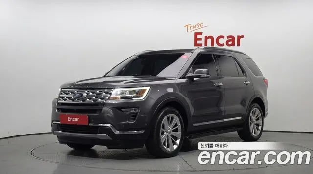 Ford Explorer 2019 — photo 1