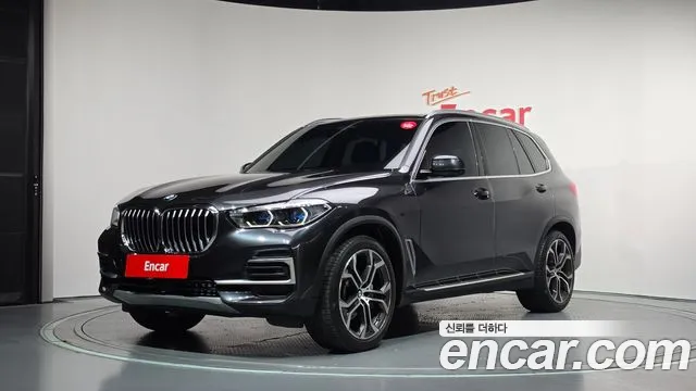 BMW X5 2022 — photo 1
