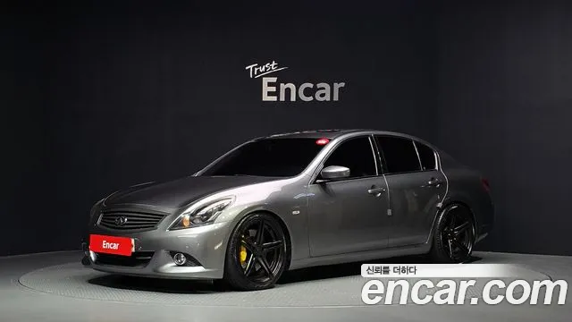 Infiniti G 2010 — photo 1