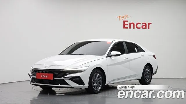 Hyundai AVANTE 2025 — photo 1
