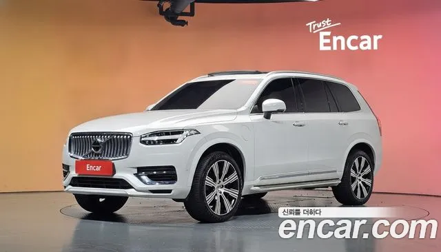 Volvo XC90 2022 — photo 1