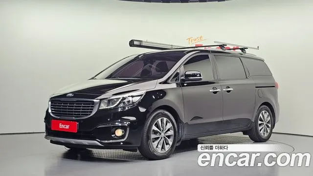 Kia Canival 2017 — photo 1
