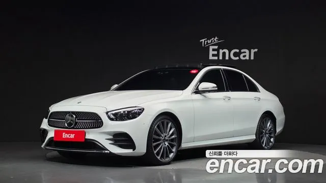 Mercedes-Benz E-Class 2022 — photo 1