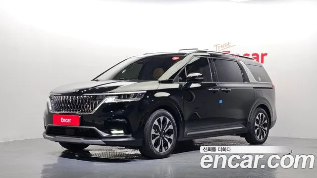 Kia Canival 2023 — photo 1