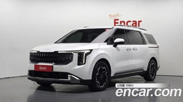 Kia Canival 2025 — photo 1