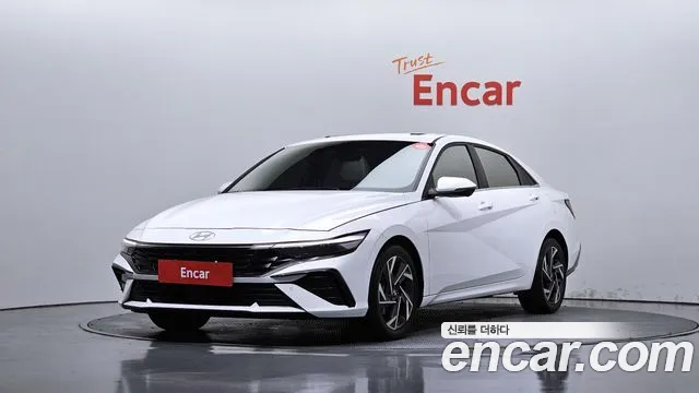 Hyundai AVANTE 2024 — photo 1