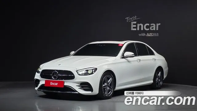 Mercedes-Benz E-Class 2023 — photo 1