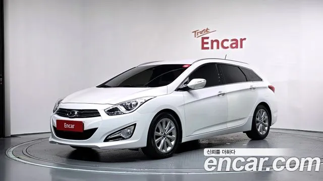 Hyundai i40 2012 — photo 1