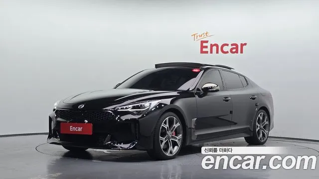 Kia Stinger 2018 — photo 1