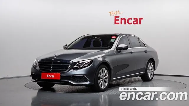 Mercedes-Benz E-Class 2017 — photo 1