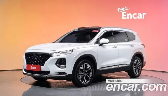 Hyundai Santafe 2019 — photo 1