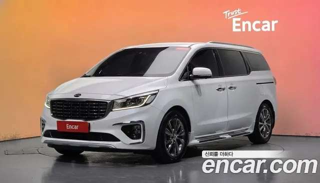 Kia Canival 2019 — photo 1