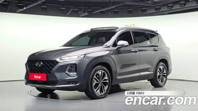 Hyundai Santafe 2019 — photo 1