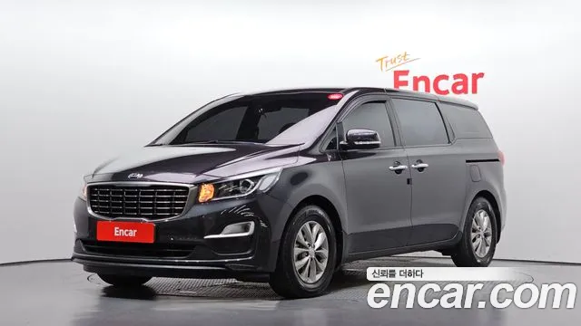 Kia Canival 2019 — photo 1