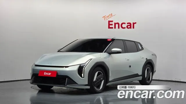 Kia EV4 2027 — photo 1