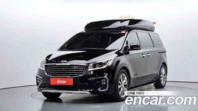 Kia Canival 2020 — photo 1
