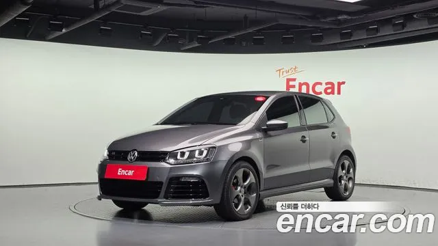 Volkswagen Polo 2014 — photo 1
