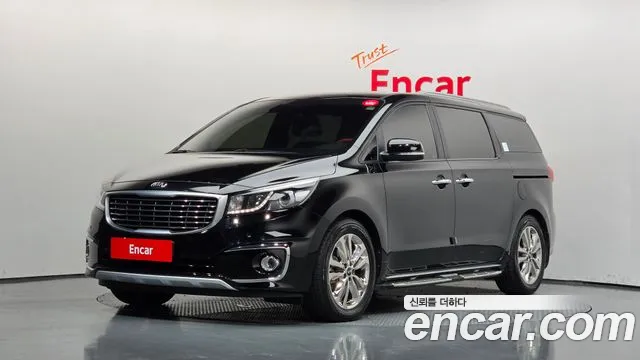 Kia Canival 2015 — photo 1