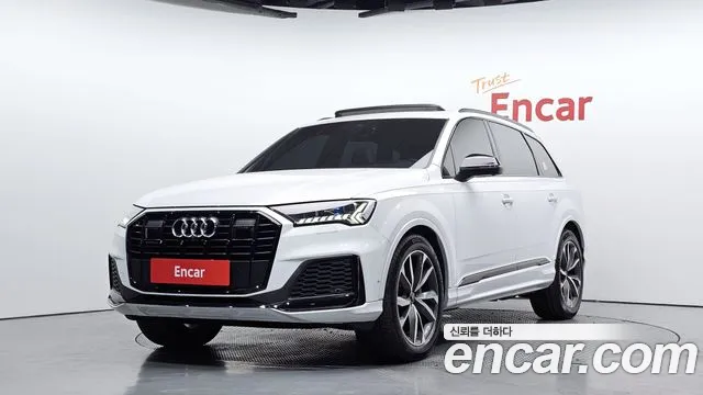 Audi Q7 2023 — photo 1