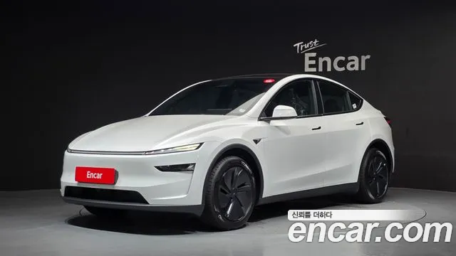 Tesla Model Y 2026 — photo 1